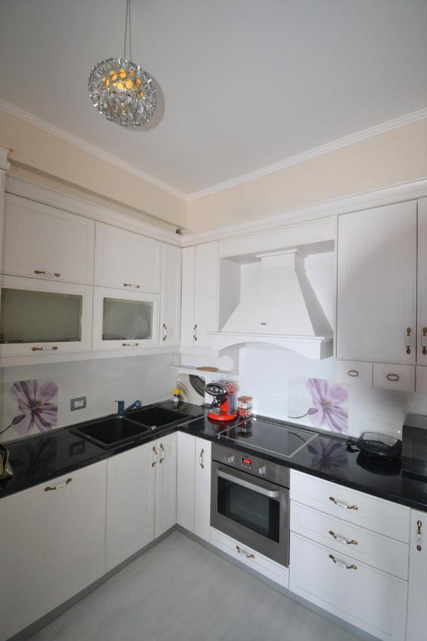 Luxury Penthouse B&E Leilighet Sarandë Eksteriør bilde
