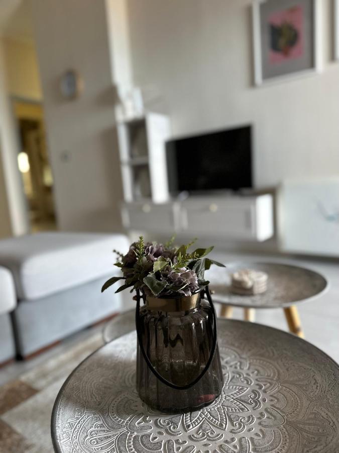 Luxury Penthouse B&E Leilighet Sarandë Eksteriør bilde