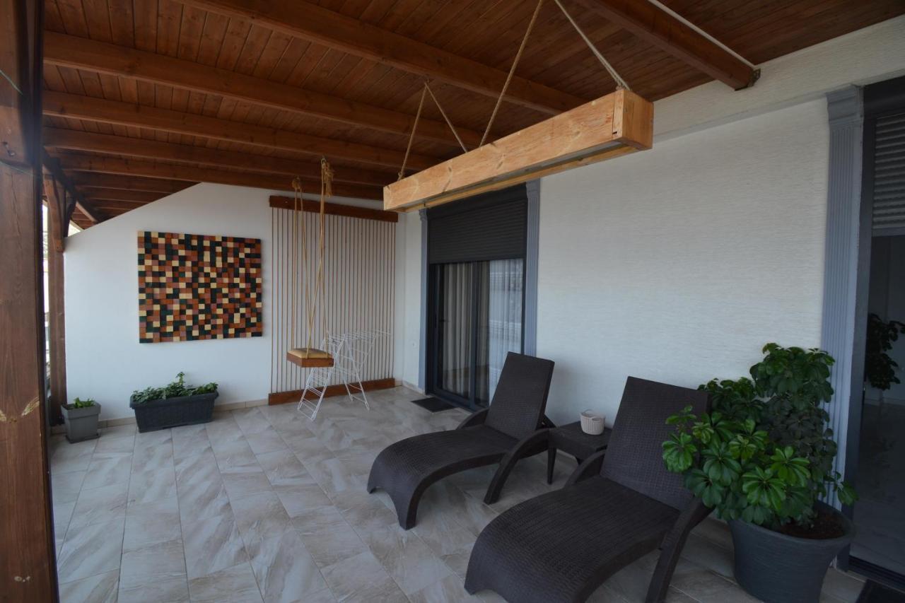 Luxury Penthouse B&E Leilighet Sarandë Eksteriør bilde