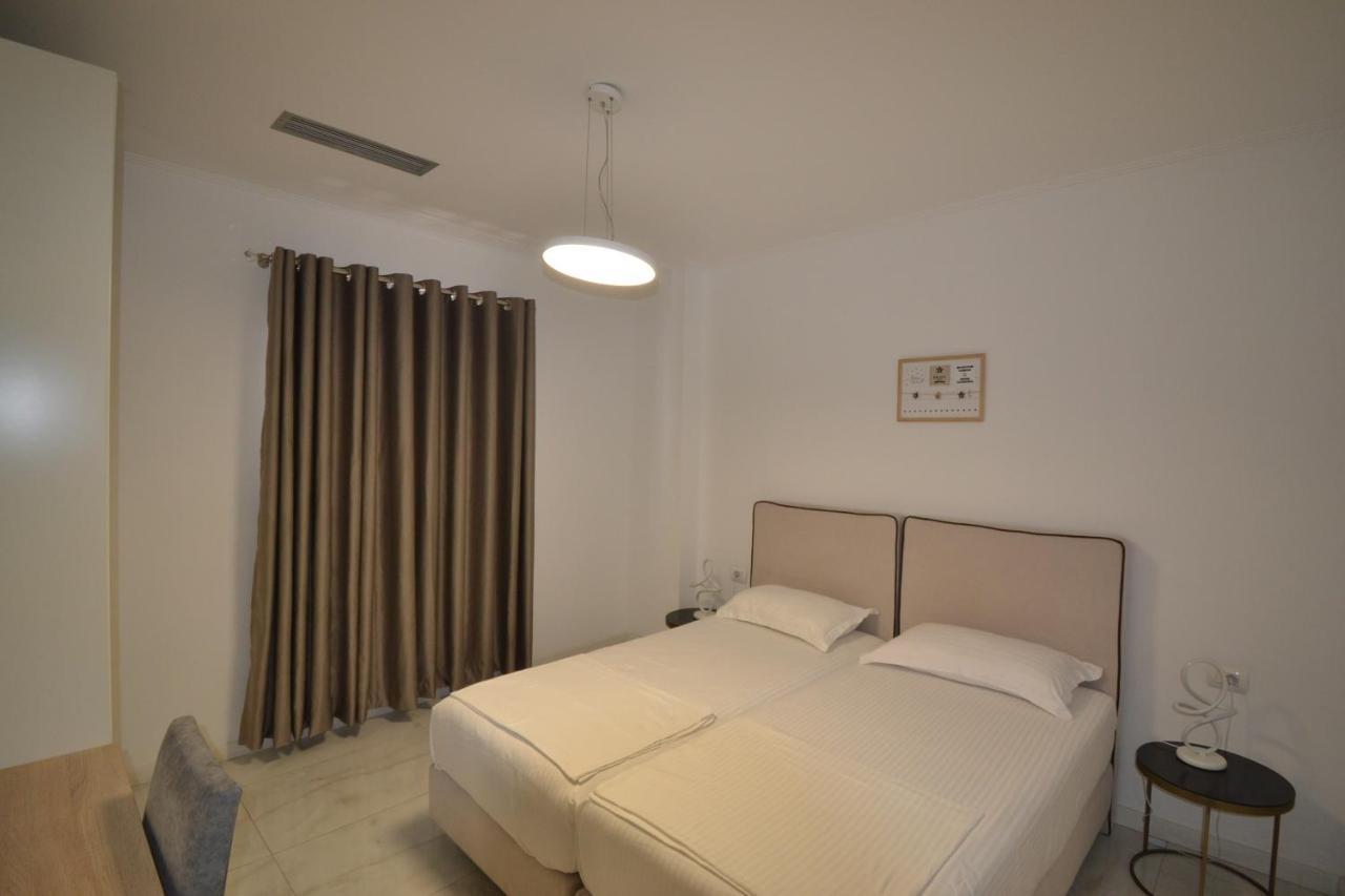 Luxury Penthouse B&E Leilighet Sarandë Eksteriør bilde