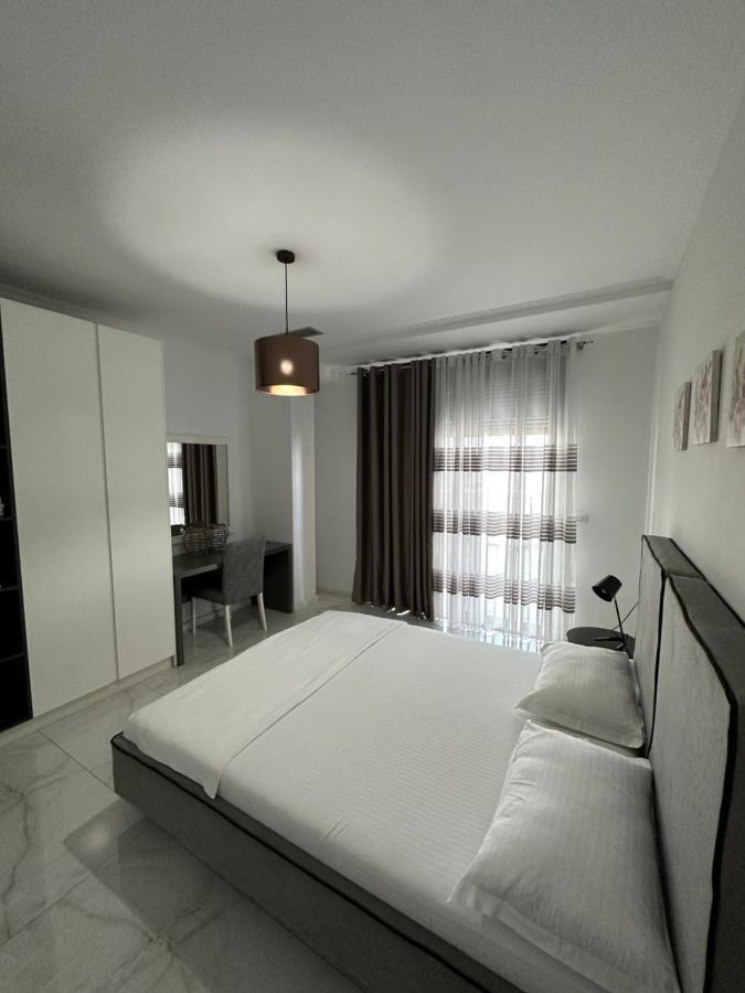 Luxury Penthouse B&E Leilighet Sarandë Eksteriør bilde